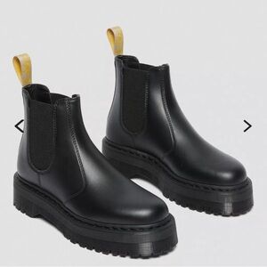 Vegan 2976 Feliz Platform Chelsea Boots - Dr. Martens